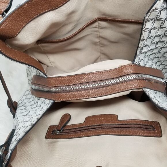 Dana Buchman Large Shoulder Bag. - Picture 8 of 15